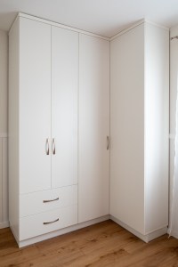 indywidualnie wykonana szafa